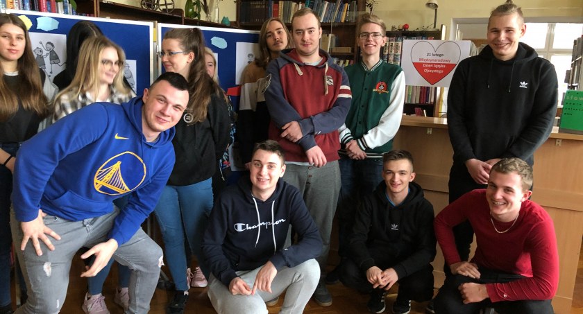 Międzynarodowy Dzień Języka Ojczystego w „Budowlance”