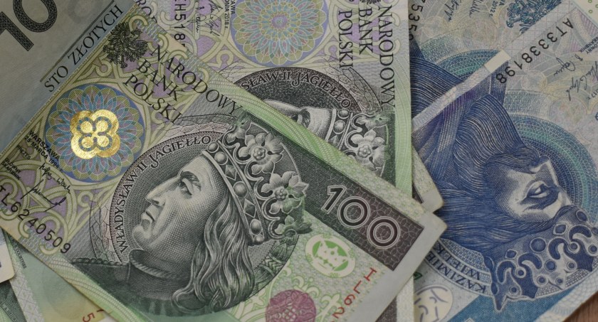 Gminie jednego kredytu udzielą trzy banki 