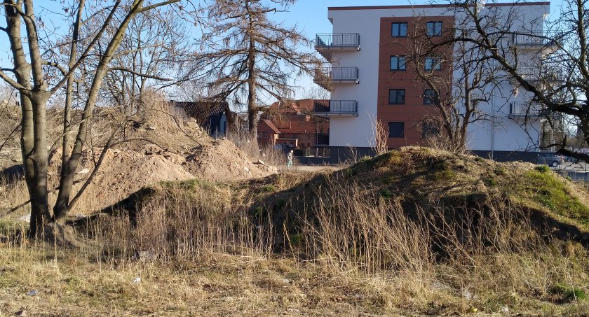 Bałagan po budowie nowego osiedla
