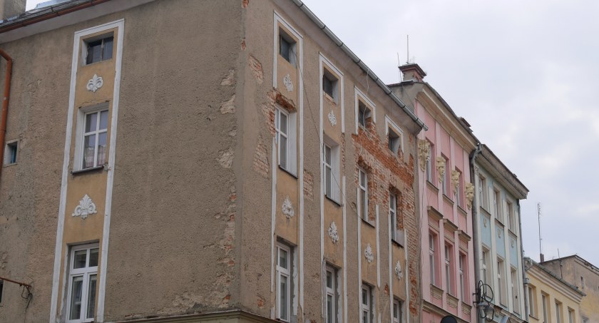 Ruiny 800–lecia. Głuchołaskie kamienice czekają na remont 