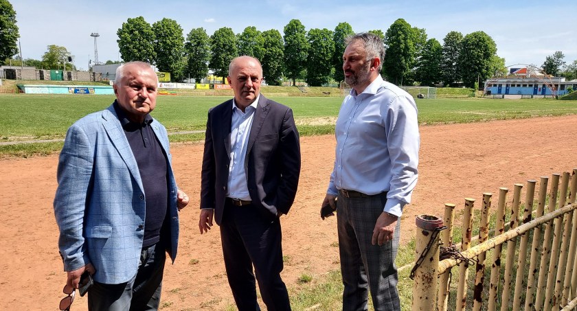 Urząd marszałkowski dołoży do stadionu?