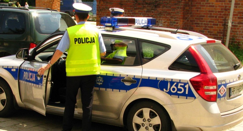 Policjant ofiarą klonowania aut?
