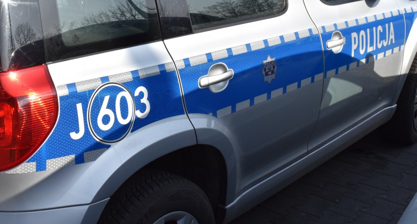 Tragedia na Tkackiej. Cofając śmiertelnie potrącił człowieka