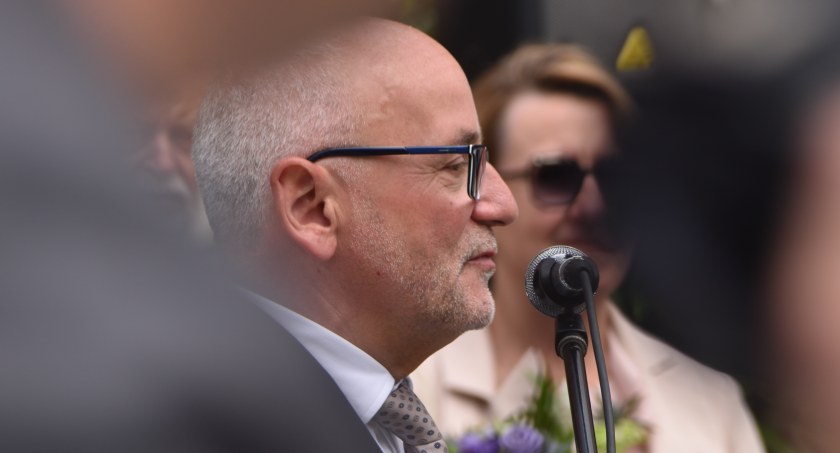 Burmistrz z absolutorium, gmina bez mieszkańców 