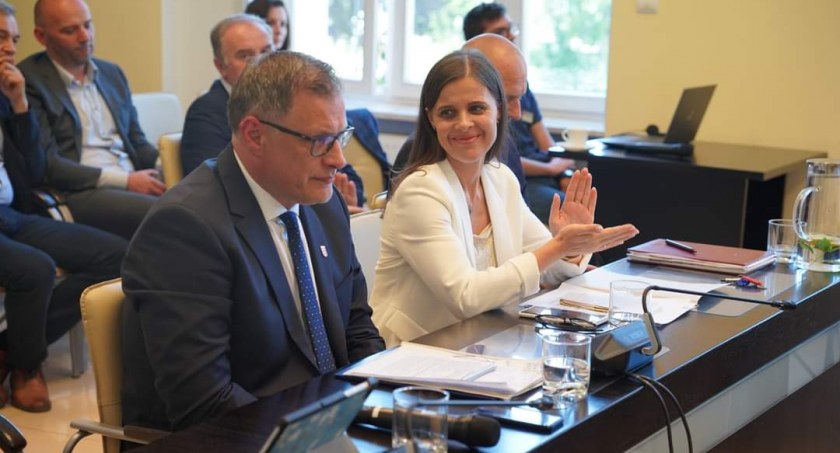 Burmistrz Nysy z absolutorium za 2021 