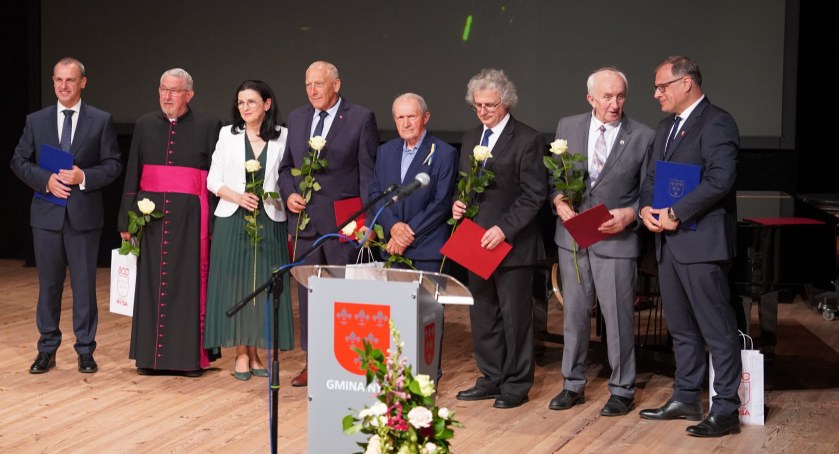 Zasłużeni dla naszej ziemi
