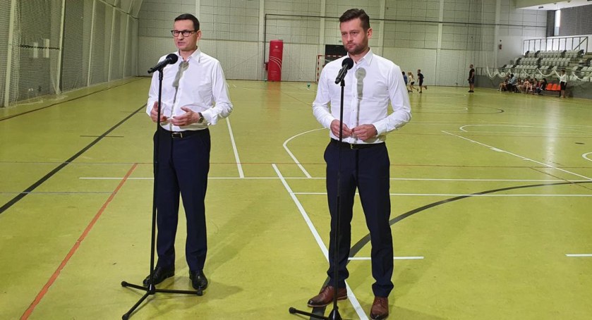 Minister Bortniczuk zapowiada: Koniec ze zwolnieniami z WF