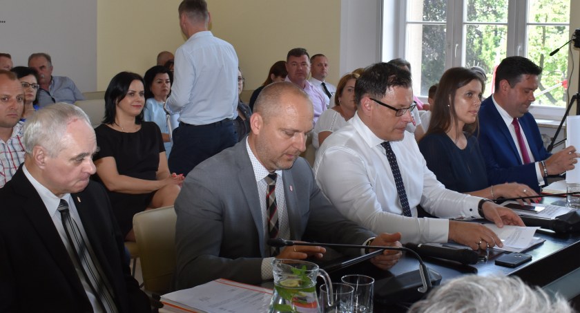 Zastępcy burmistrza dostali zawyżone wynagrodzenie 