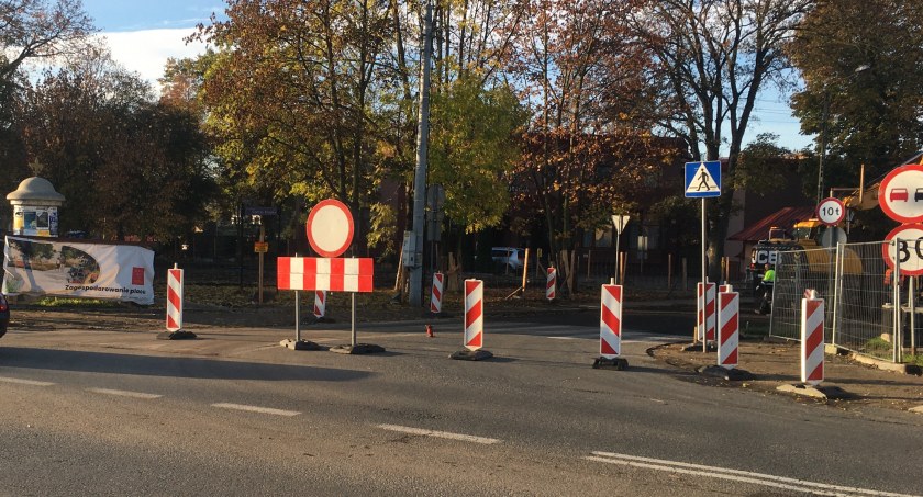 Zamknięta droga, firmy odcięte 