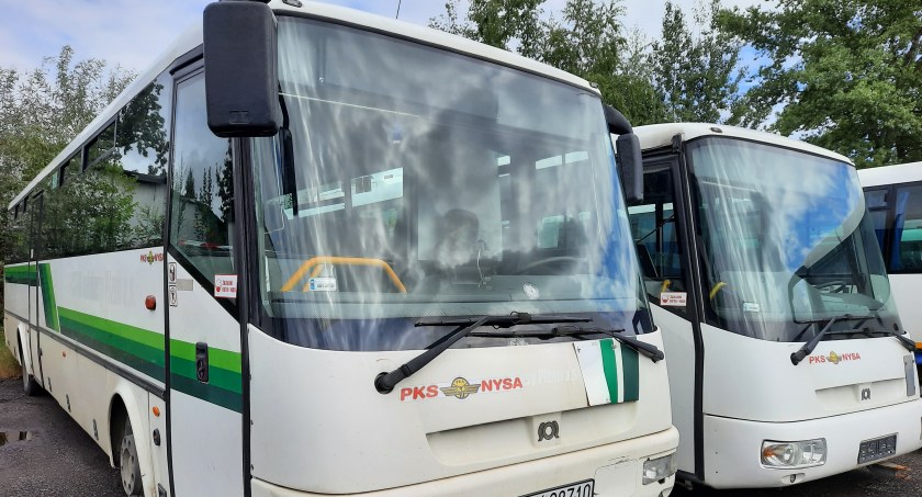 Ilu pasażerów PKS wozi do Opola?