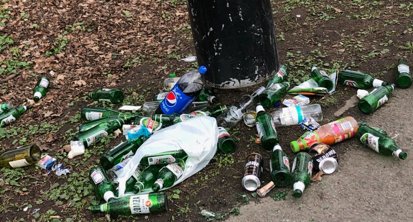 Przetarg na śmieci. Kto przez 1,5 roku będzie je odbierał?