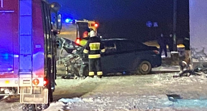 Wypadek! Samochód osobowy wjechał w dom