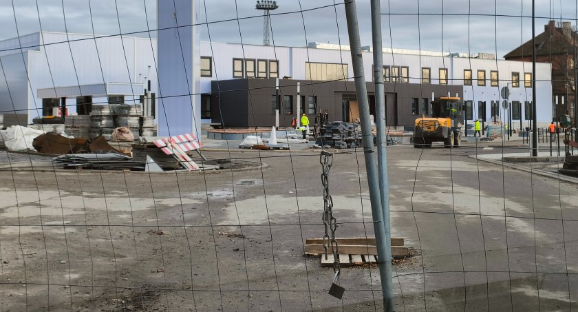 Centrum przesiadkowe nadal nieskończone
