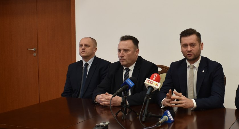 Umowa na modernizację stadionu Stali, dofinansowanie od ministra 