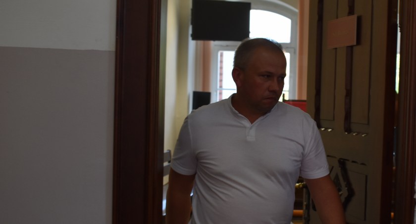 Wojewoda wygasił radnemu mandat. Ten się odwołał i walczy 