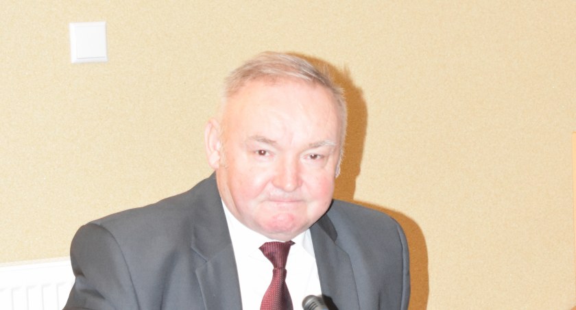 „Parę groszy” dla sołtysów „za roznoszenie kopert”