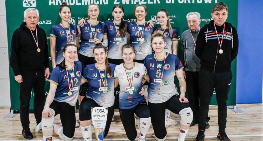 Awans nyskich siatkarek 