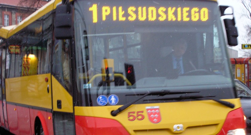 Zaatakował kierowcę autobusu