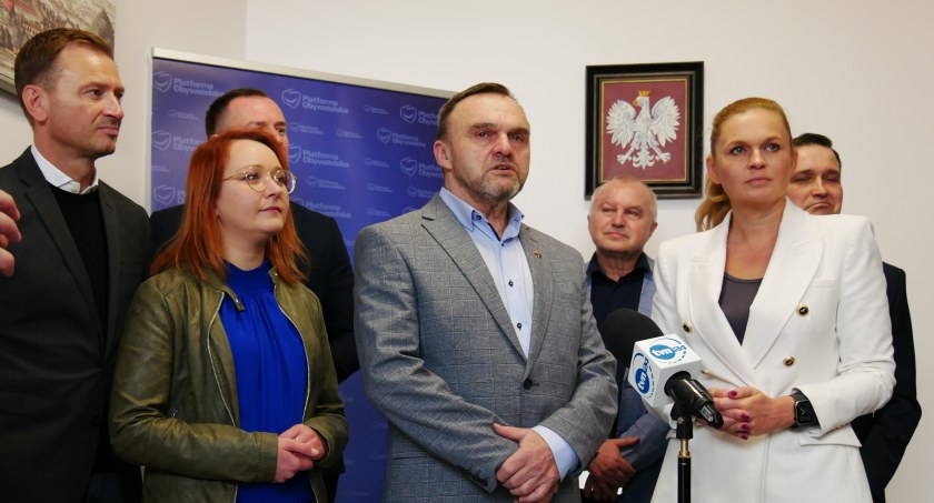 Koalicja Obywatelska: Ludzie protestują, a rząd jest z siebie zadowolony 
