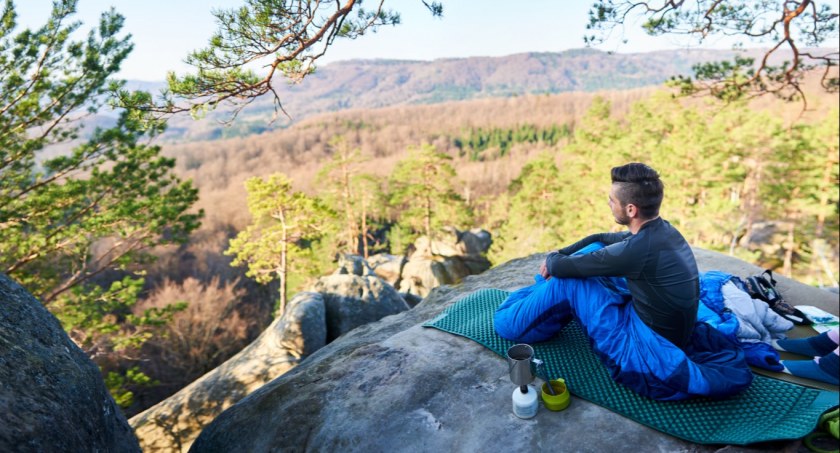 Jak zaplanować udany camping: Poradnik dla początkujących