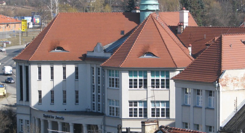 Szpital ma sądowe nakazy płatnicze