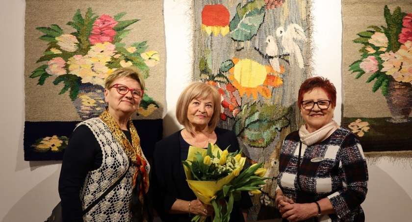 Nitką malowane. Wystawa gobelinów Bronisławy Czarny