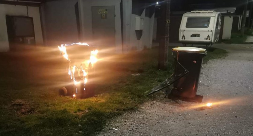 Znów płoną śmietniki w Głuchołazach 