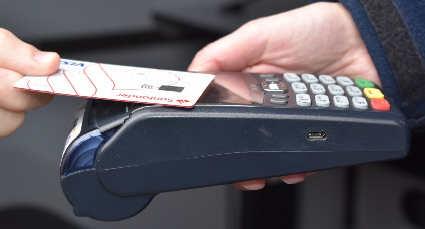 Kobieta straciła 87 tysięcy euro