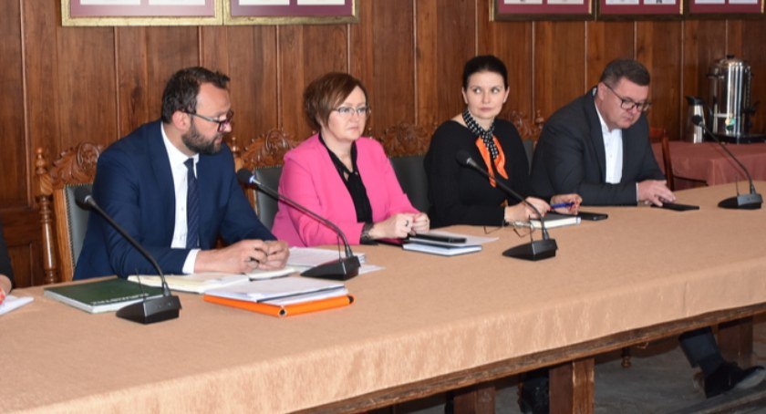 Spór o dom dziecka. Paczków czuje się marginalizowany przez powiat nyski