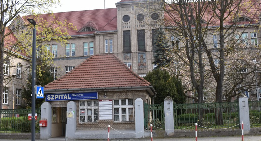Nyski szpital tonie w długach. Norbert Krajczy nie był dobrym menadżerem?