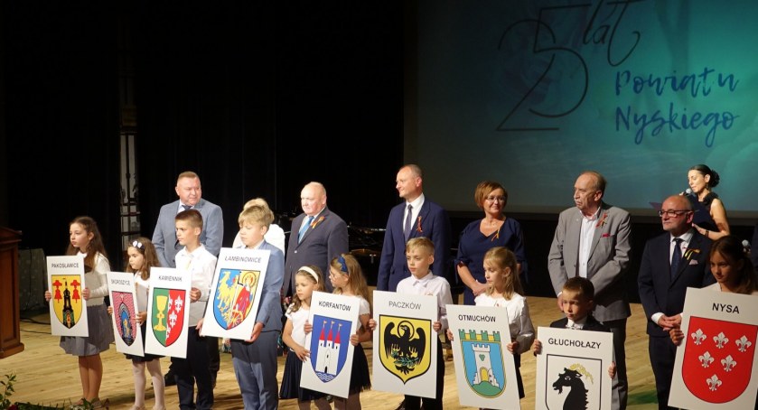 Ćwierćwiecze powiatu nyskiego