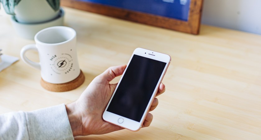 Czy podawanie danych osobowych przez telefon jest bezpieczne?
