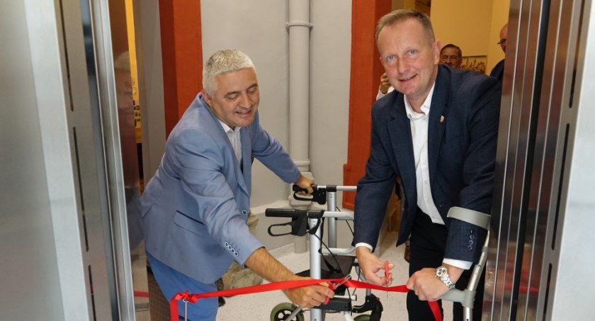 Winda w muzeum już działa
