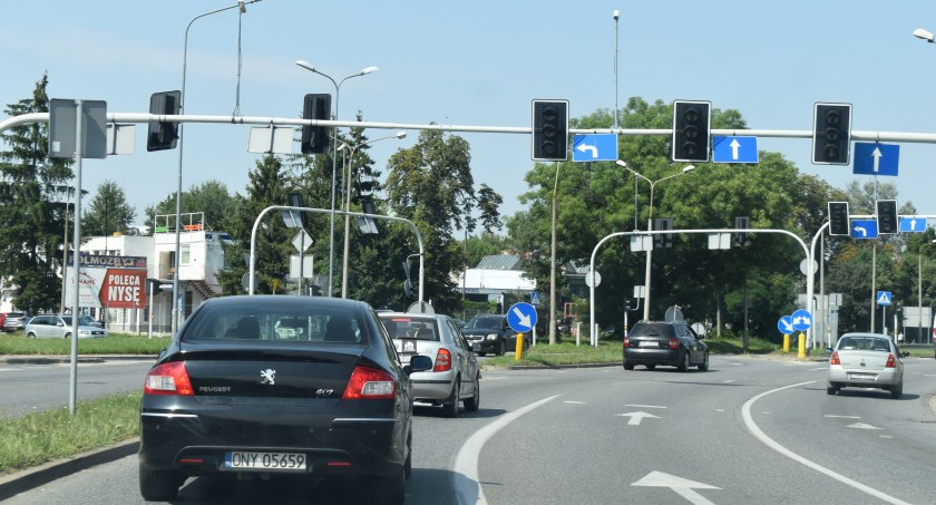 Skrzyżowanie Piłsudskiego - Sudecka bez świateł