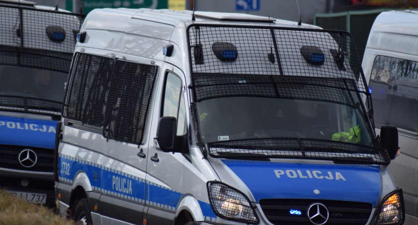 Kobieta przekazała oszustom 18 tysięcy