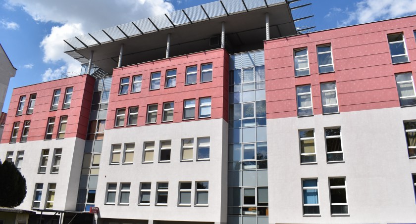  Szpital zawiesił pracę poradni. Trwają rozmowy z pielęgniarkami na temat podwyżek 