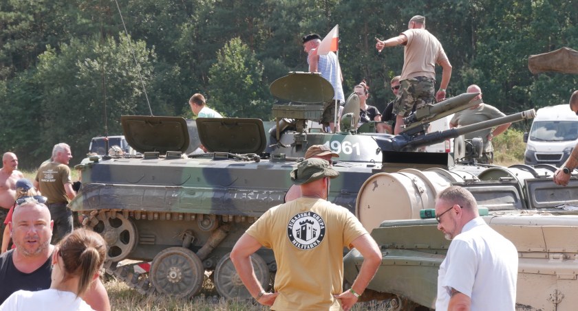 Z miłości do militariów. Trwa zlot w Szklarach [FOTO]