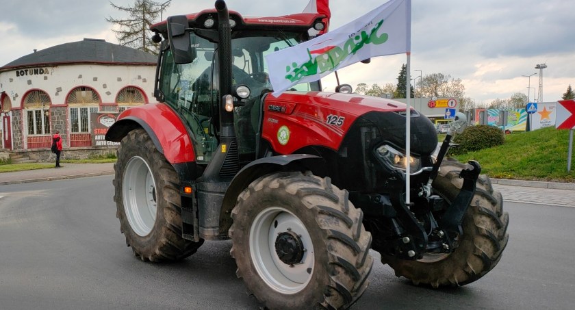 Rolnicza kolumna przejedzie przez Głębinów