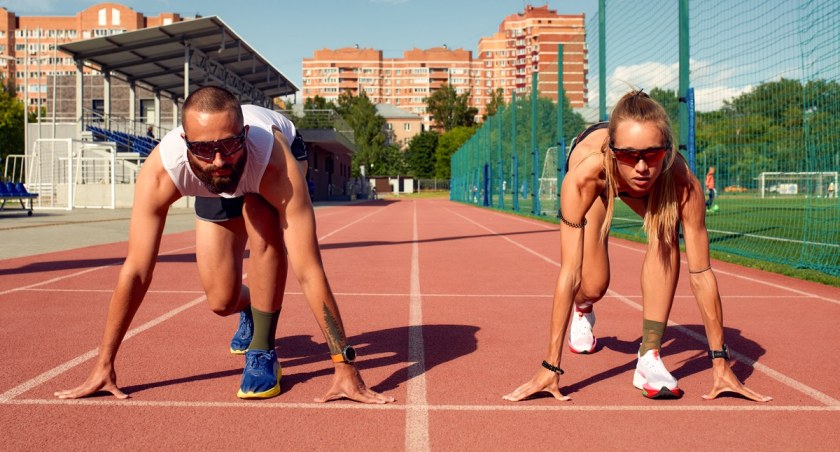 Jakie odżywki i suplementy diety dla sportowców uprawiających biegi? Co sklep z suplementami oferuje biegaczowi?