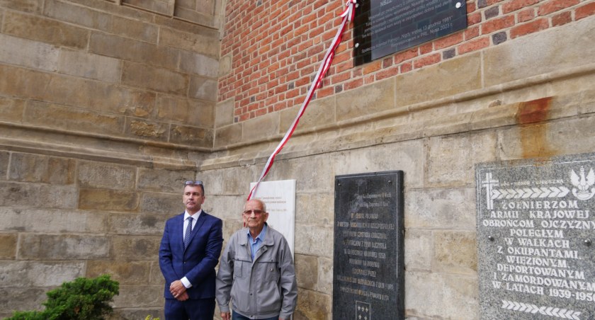 Upamiętniono historię powstania krzyża na dzwonnicy
