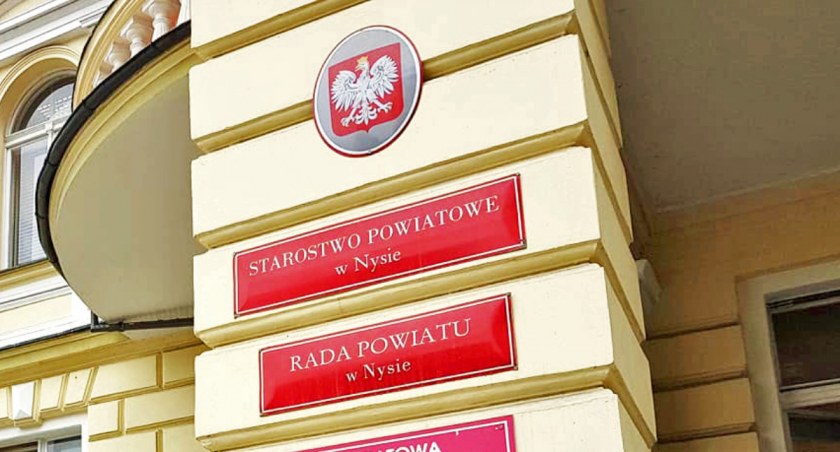 Powiat zaciąga kredyt. Ile?