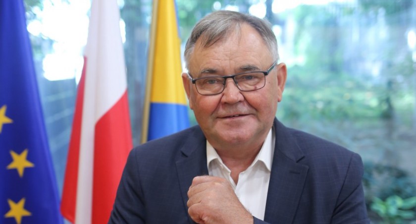„MIŚ” na wsi. Felieton Antoniego Konopki
