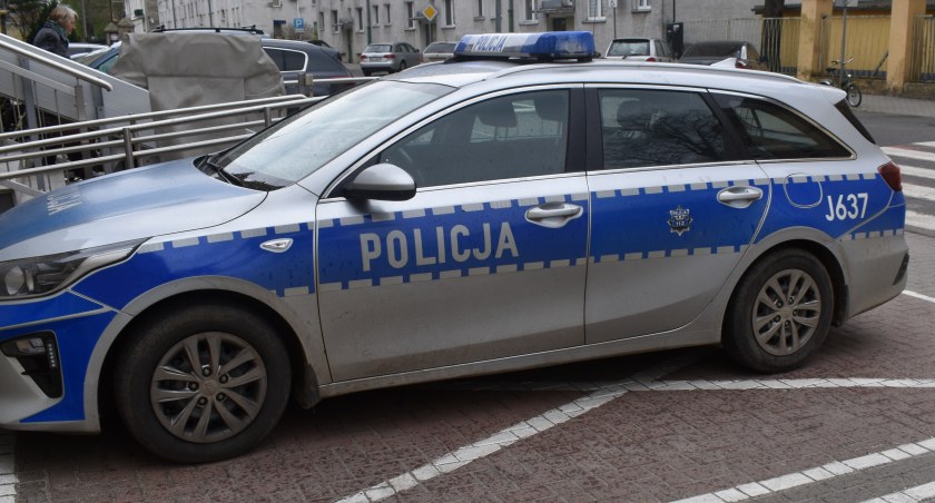 Pijany, bez prawka doprowadził do zderzenia