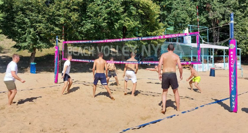 Opolszczyzna dzieli i rządzi na plaży