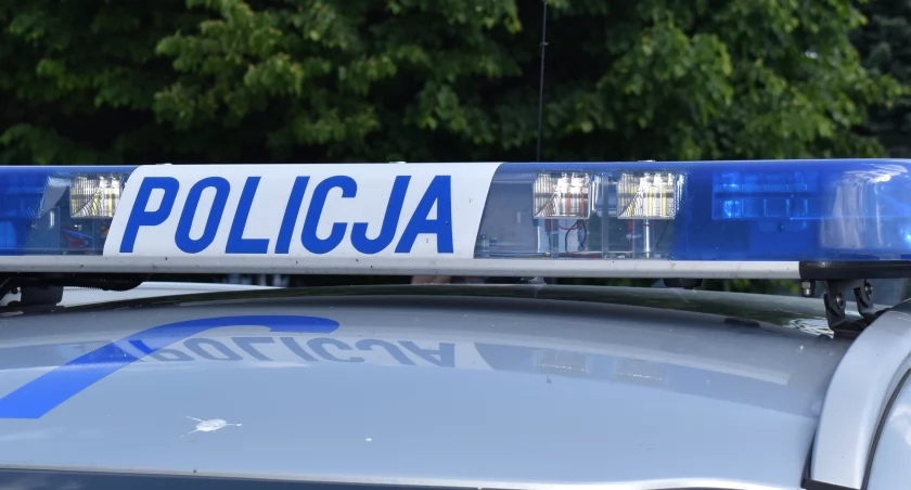 Ktoś uszkodził opony w aucie!