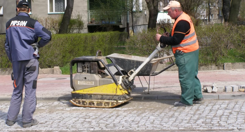 Wójt zdecydował. Próg pod szkołą nie wróci