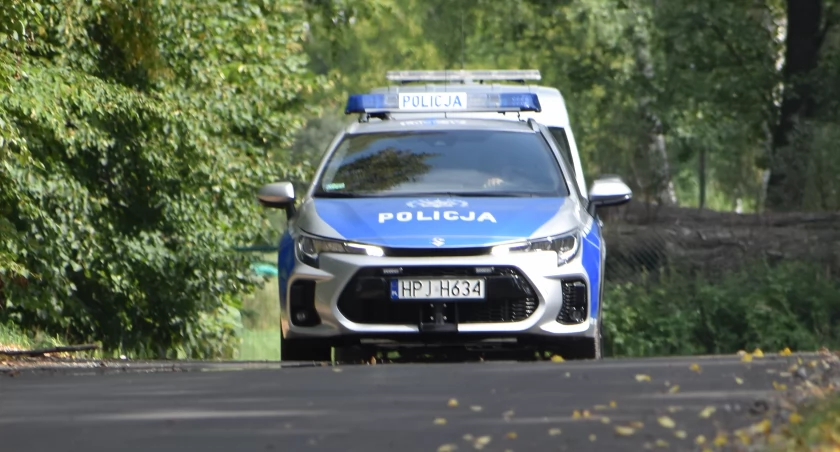 Jechał slalomem i chodnikiem. Wpadł w ręce policjantów