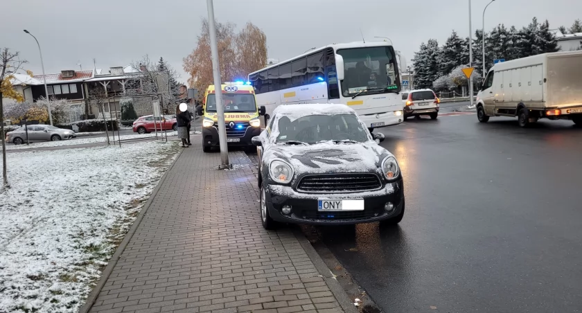 30-latka potrąciła kobietę na pasach