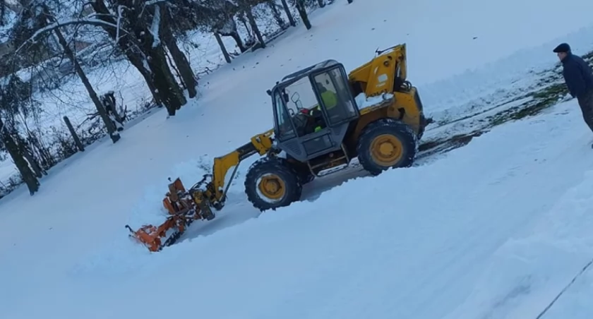 Wójt się „zakopał”, czyli jak z odśnieżaniem było