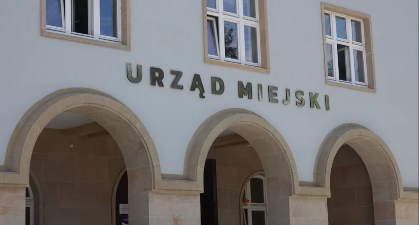 Rządy na krechę. Długi po Kordianie Kolbiarzu będą spłacać nasze dzieci i wnuki